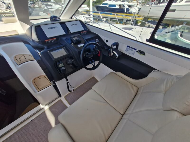 Coral 32 HT 2025