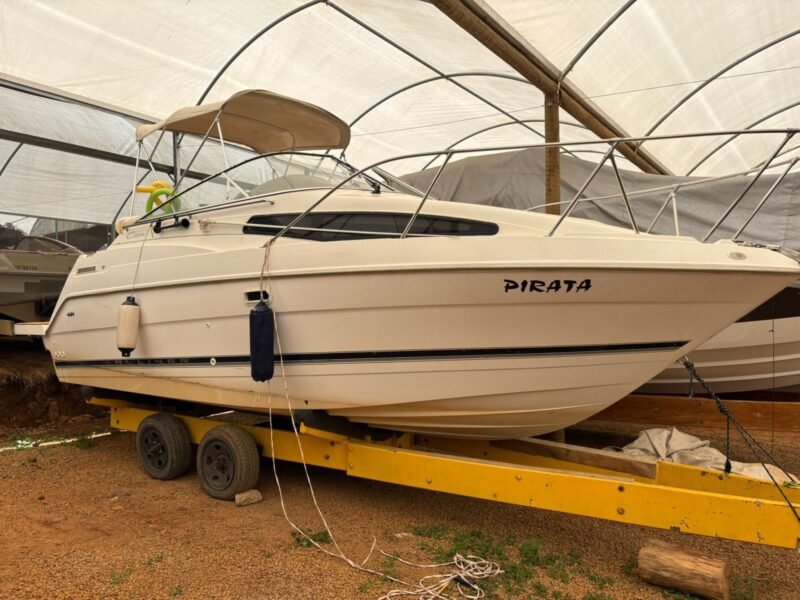 Bayliner 235 2000
