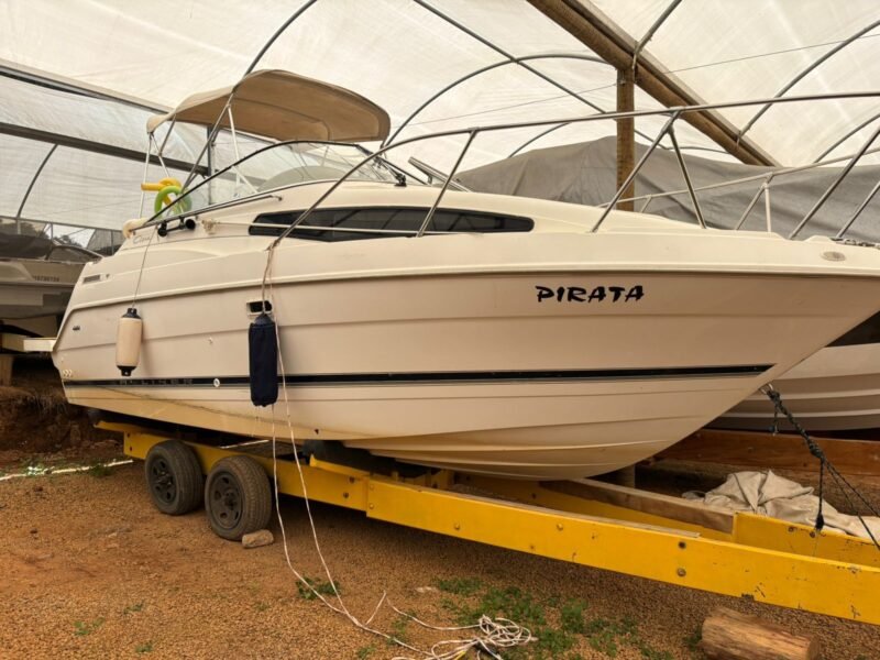 Bayliner 235 2000